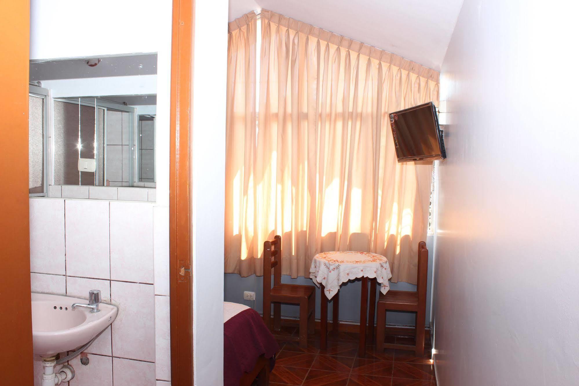 Hostal Las Fresas Lima Airport Callao المظهر الخارجي الصورة